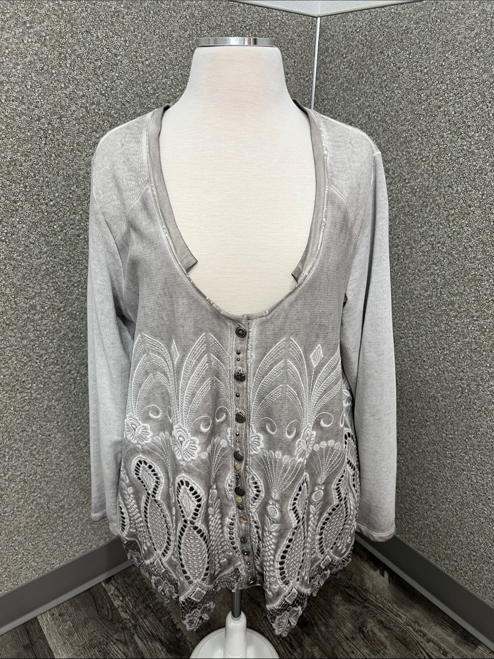 Tredy Light Gray Button-Front Boho Lace Cutwork Knit Cardigan Size 48/US 2X/3X